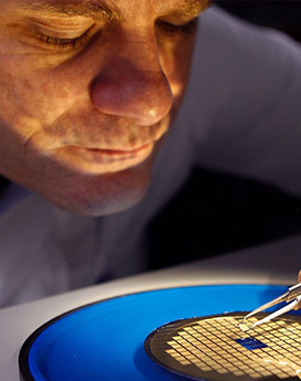 艾德琳·亚历桑德拉-广州卡地亚售后服务中心